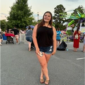 Meet your Posher, Heidi